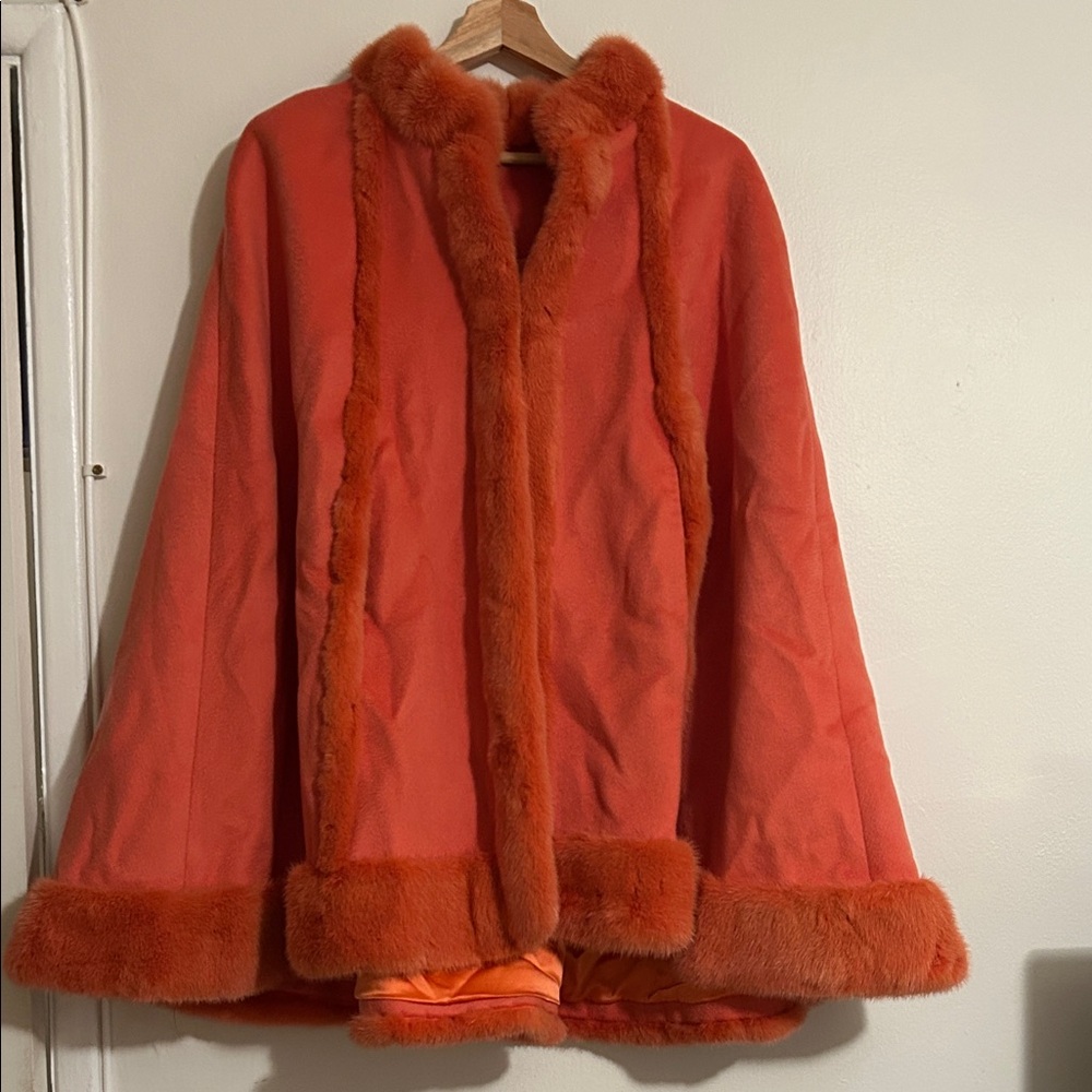 NWT Eve by Eve’s Fully Lined Orange Faux Fur Trim Statement Cape Size 4
